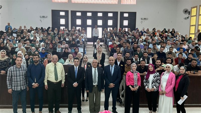 ورشة عمل بتجارة بجامعة