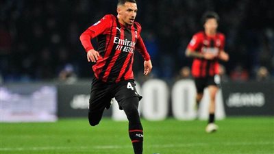 الدوري الإيطالي، ميلان يفوز على يوفنتوس ويضمن التأهل لدوري أبطال أوروبا 