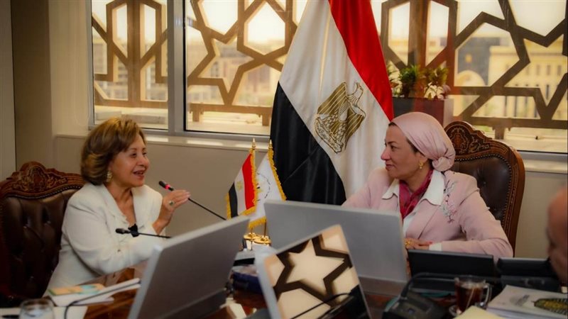 وزيرة البيئة والدكتورة