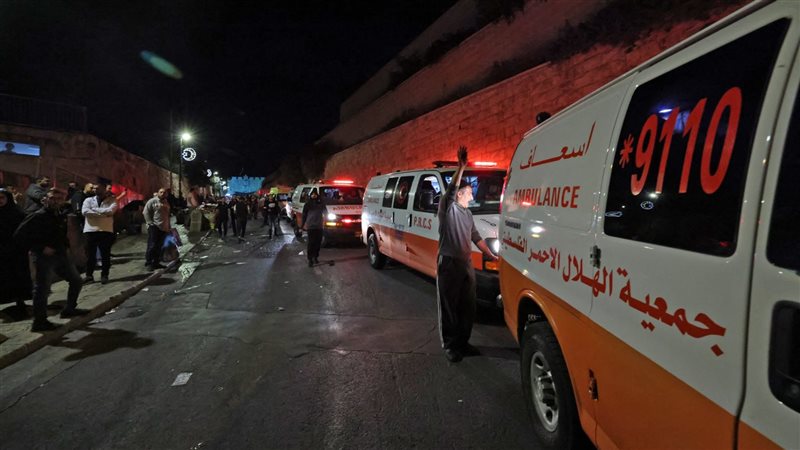 الفلسطينيون يحتفلون