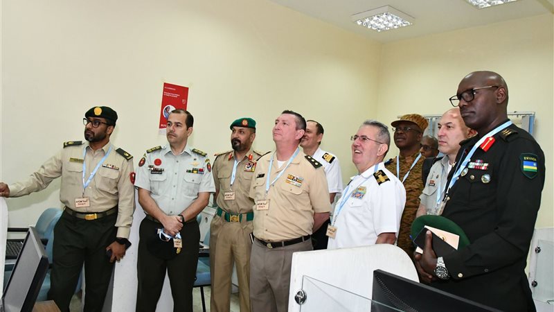 زيارة الملحقين العسكريين