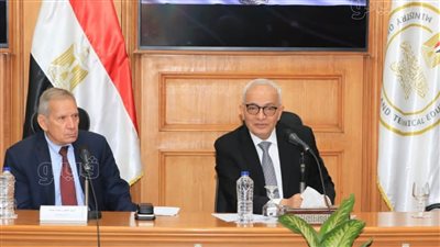 قرارات عاجلة من وزير التعليم بشأن امتحانات الثانوية ونتائج صفوف النقل