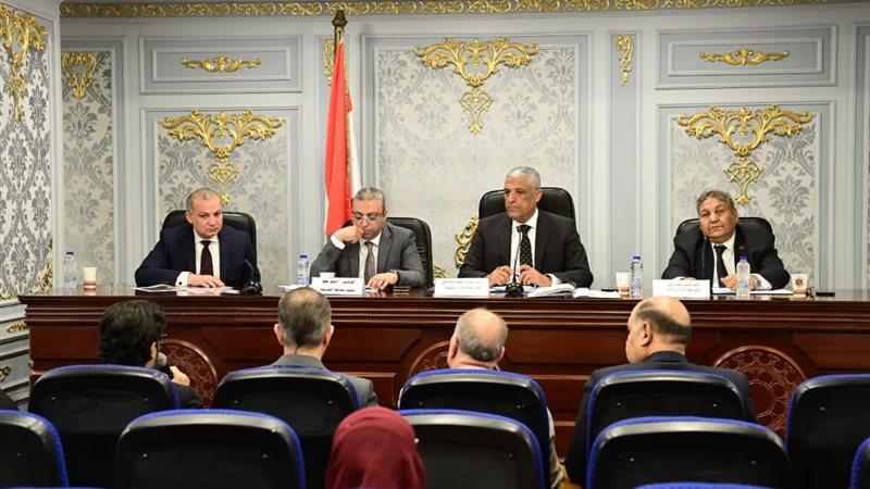 لجنة الإدارة المحلية،