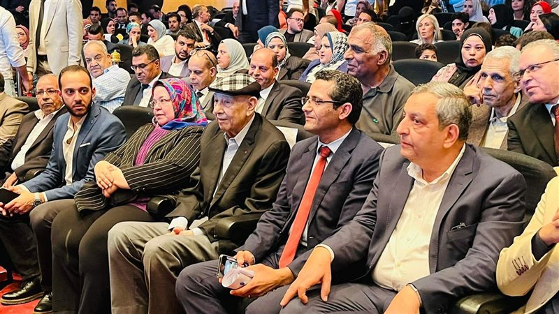 تكريم الكاتب الصحفي