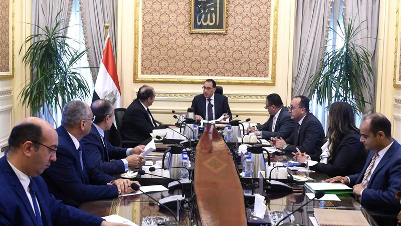 اجتماع الدكتور مصطفى