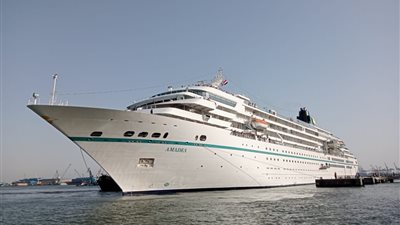 ميناء بورسعيد يستقبل السفينة AMADEA وعلى متنها 744 سائحًا (صور) 