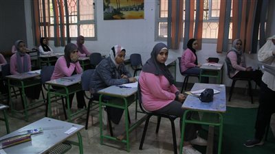  بدء امتحان الدراسات الاجتماعية لطلاب الشهادة الإعدادية بالقاهرة