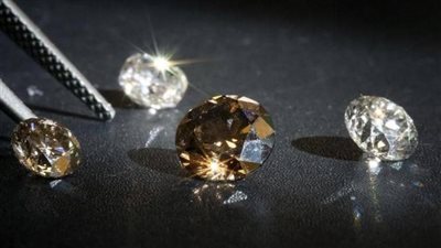 مجموعة السبع تفرض عقوبات على أكبر وأغنى دولة لاحتياطيات الماس في العالم 