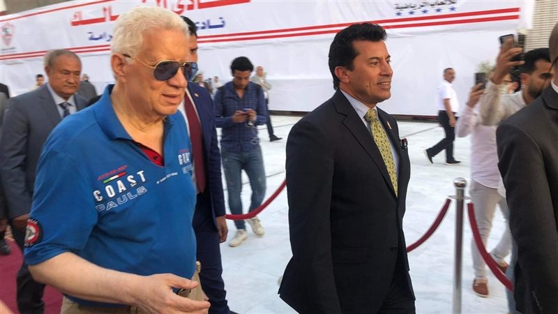 مرتضى منصور مع أشرف
