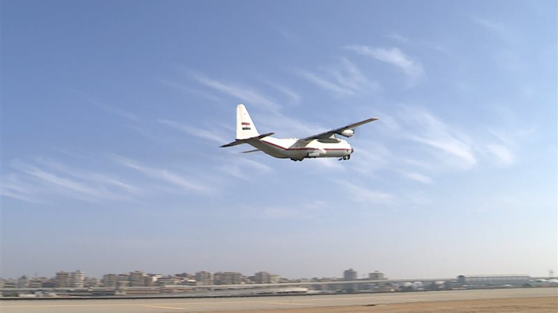طائرة المساعدات المصرية