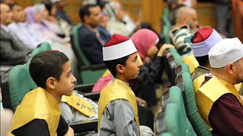طلاب المعاهد الأزهرية،