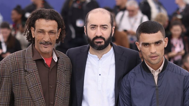 طاقم عمل فيلم كلاب