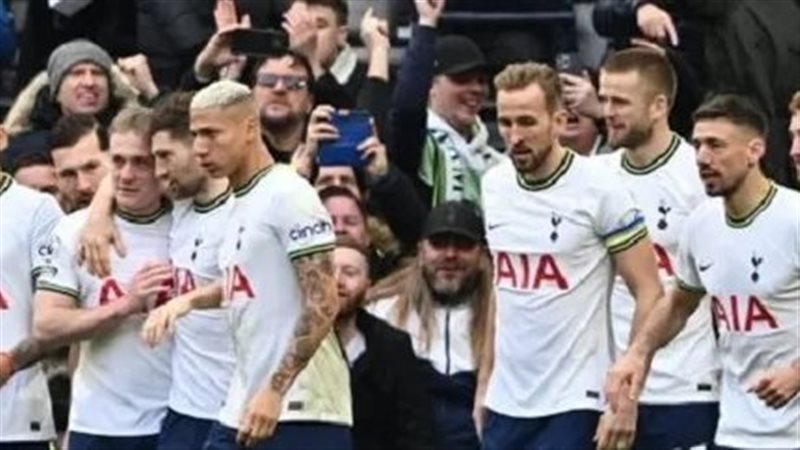 فريق توتنهام، فيتو