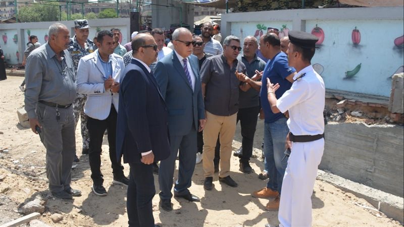 محافظ القليوبية خلال