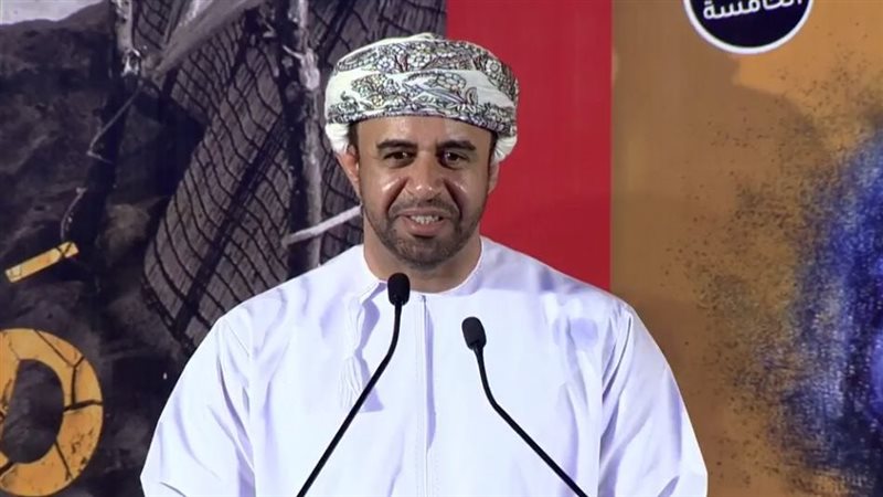 الكاتب العماني زهران