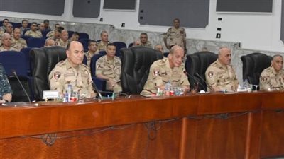 وزير الدفاع يشهد تنفيذ المرحلة الرئيسية لمشروعي مراكز القيادة التعبوى التكتيكى المشترك للقوات الجوية وقوات الدفاع الجوى