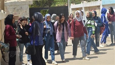 طلاب إعدادية القليوبية عن امتحان الإنجليزي: مباشر وفي مستوي الطالب العادي