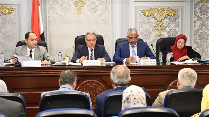 لجنة الإدارة المحلية