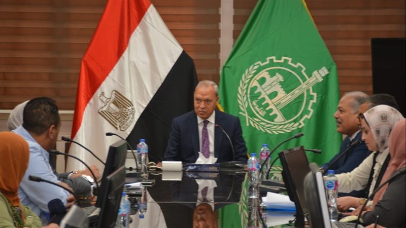 محافظ القليوبية خلال