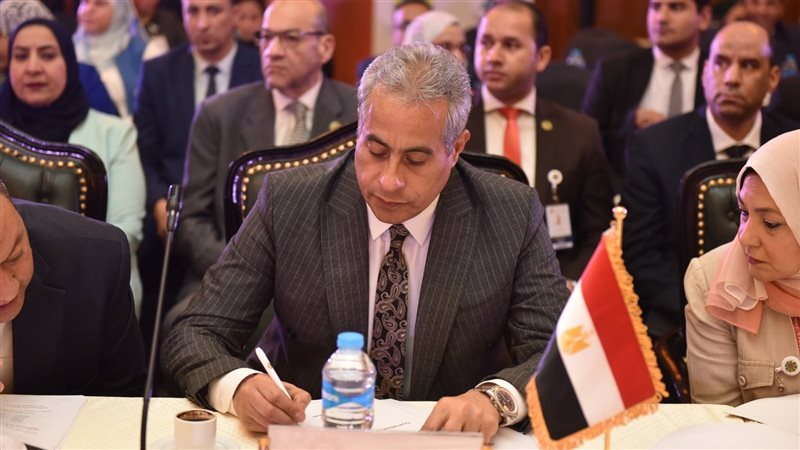 حسن شحاتة وزير القوى