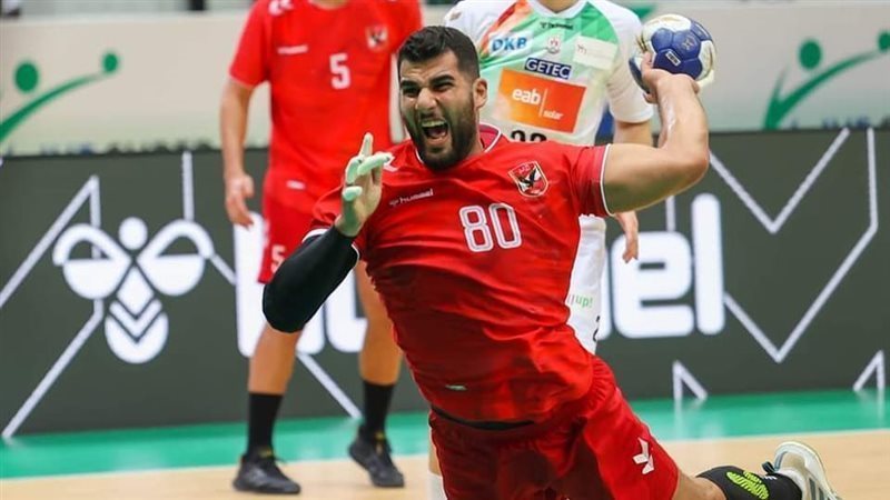 أحمد عادل لاعب النادي
