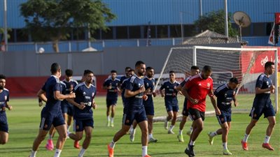 الدوري المصري، الأهلي يواصل تدريباته استعدادًا لمباراة الطلائع وكولر يجتمع مع اللاعبين