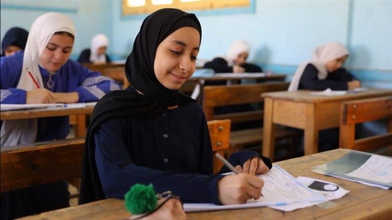 طلاب المرحلة الإعدادية،فيتو