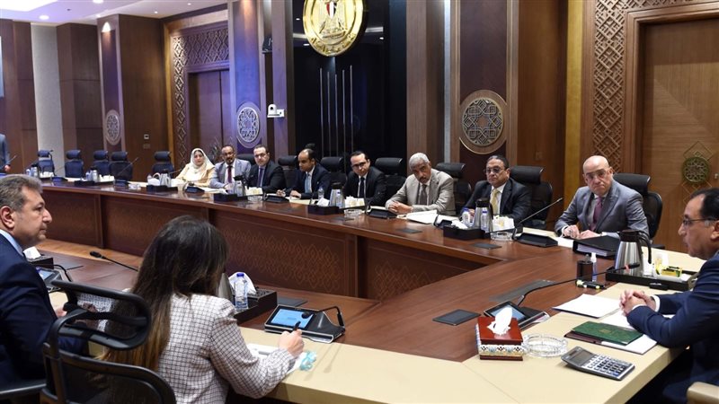 مدبولي يلتقي أعضاء