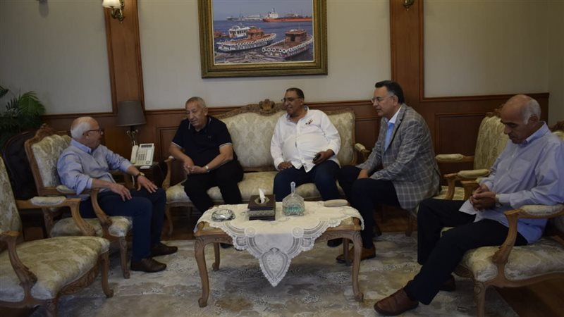 محافظ بورسعيد مع