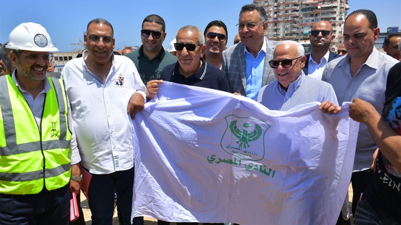 محافظ بورسعيد وكامل
