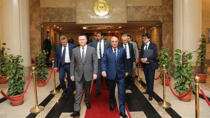 وزير العدل مع الوفد
