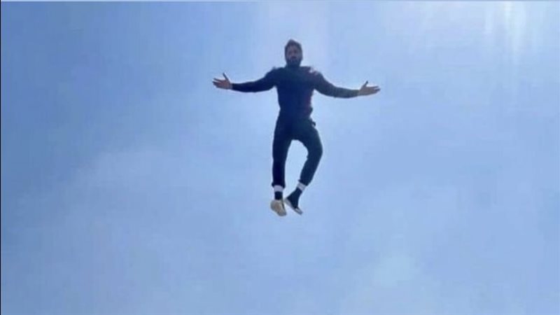 فيلم تاج، فيتو 