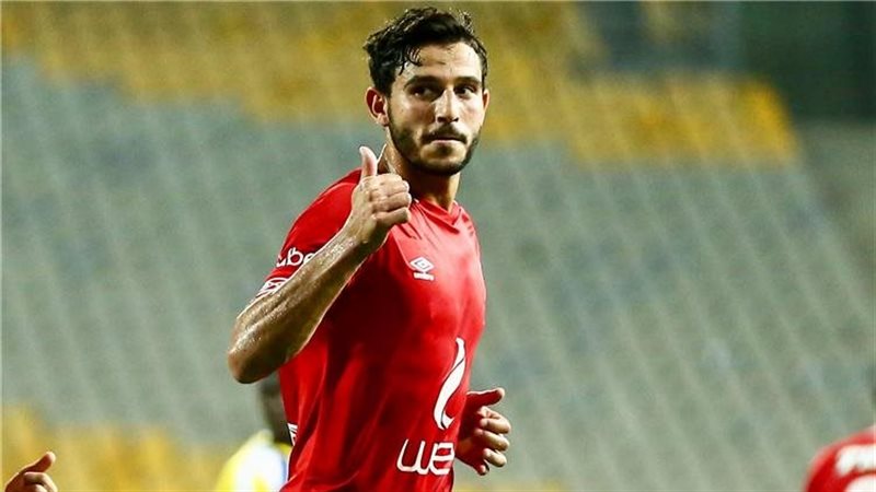 حمدي فتحي لاعب النادي