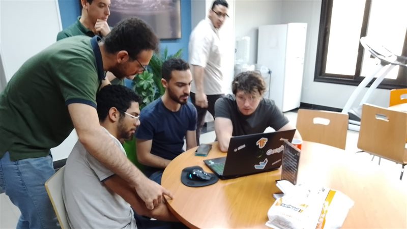 جامعة عين شمس، فيتو