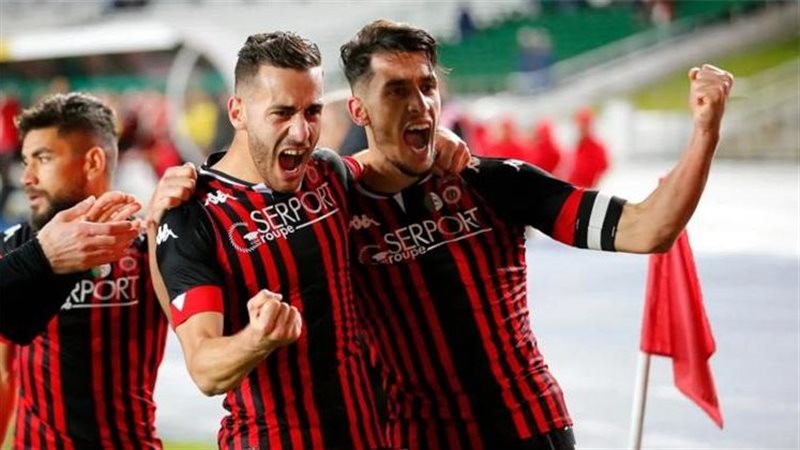 اتحاد العاصمة، فيتو