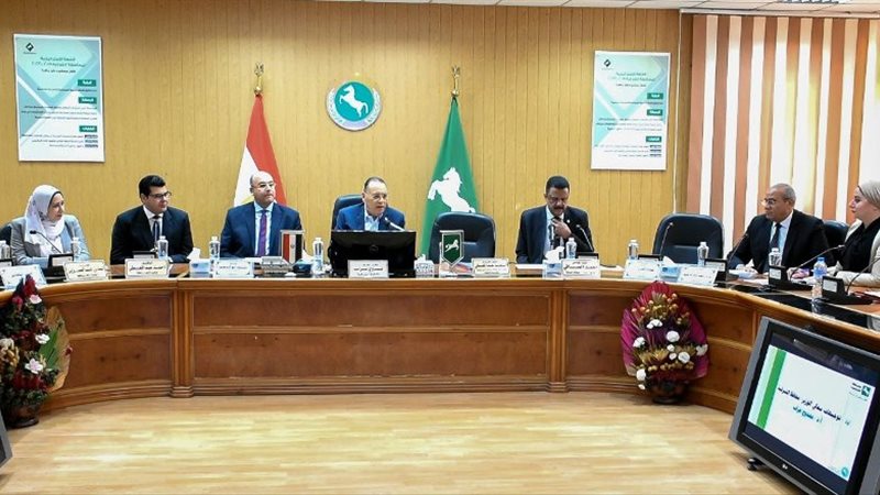 تنفيذى الشرقية يناقش