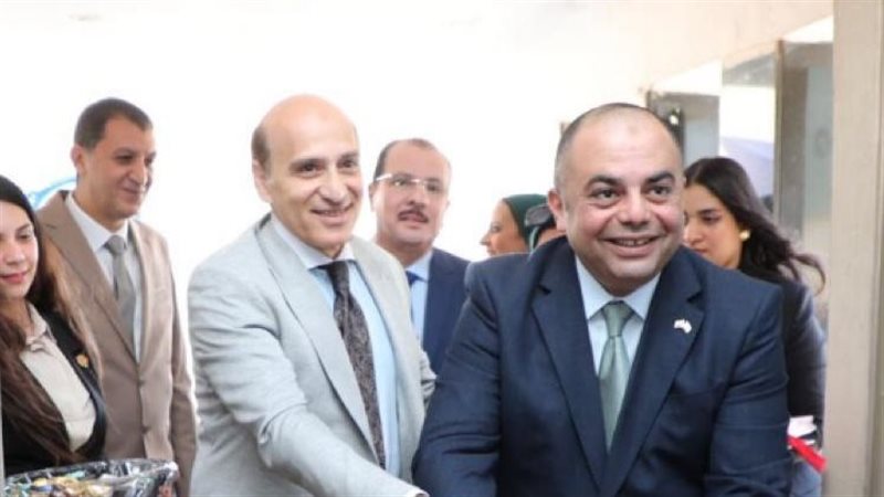 معرض لمنتجات بتروتريد