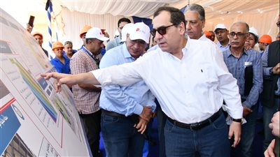 وزير البترول يفتتح توسعات حقل شمال جيسوم بخليج الزيت