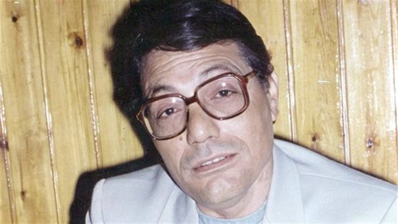 الكاتب الصحفي صلاح