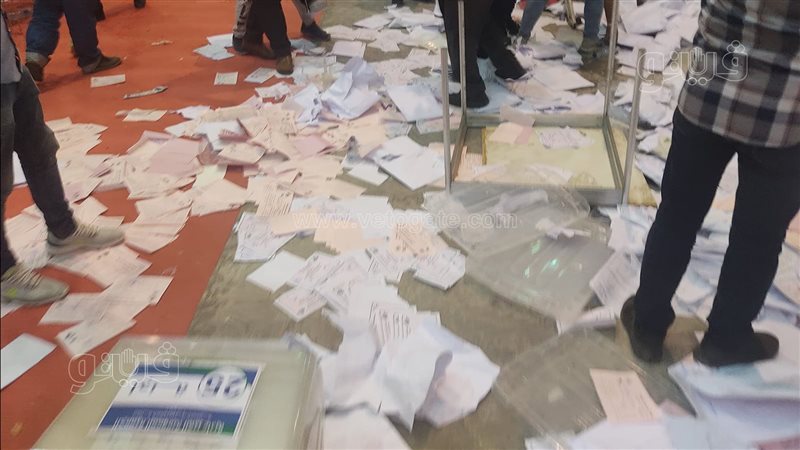بلطجية يقتحمون مقر