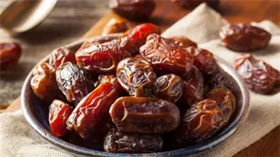 تفسير حلم شراء التمر في المنام وعلاقته بالسعادة الزوجية وأخبار سارة 
