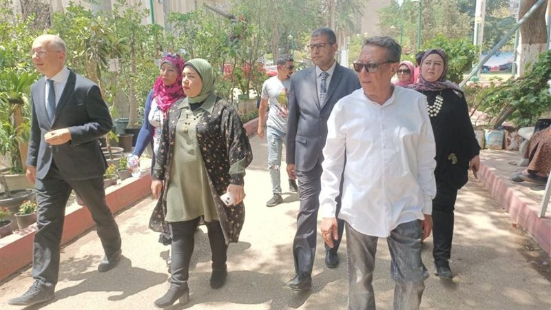 سفير المجر يتفقد