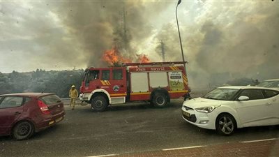 إسرائيل تحترق، اندلاع أكثر من 220 حريقا وانقطاع الكهرباء بعدة مدن (صور)