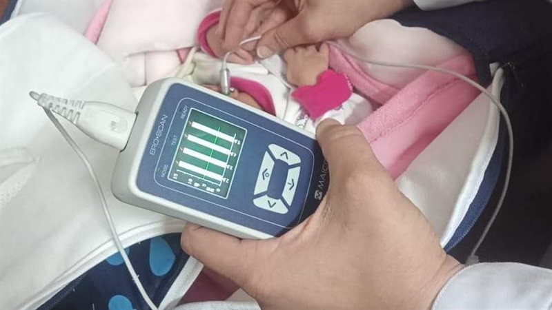 الفحص السمعي لحديثي