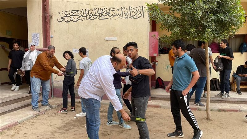 طلاب الثانويةالأزهرية،