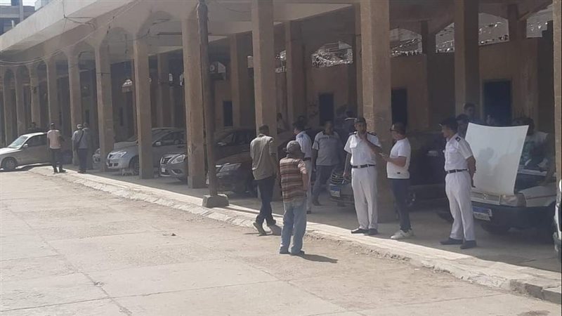 سوق للسيارات ببنها،