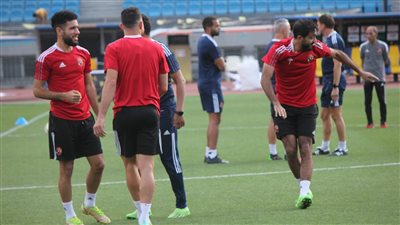 أحمد القندوسي: لاعبو الأهلي يركزون على الفوز بلفب أبطال إفريقيا 