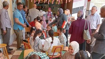 تنظيم فعاليات وأنشطة للمكتبة المتنقلة بساحل سليم بأسيوط ضمن حياة كريمة