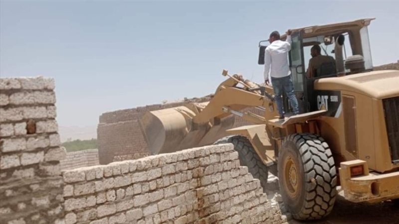 جانب من إزالة التعديات،