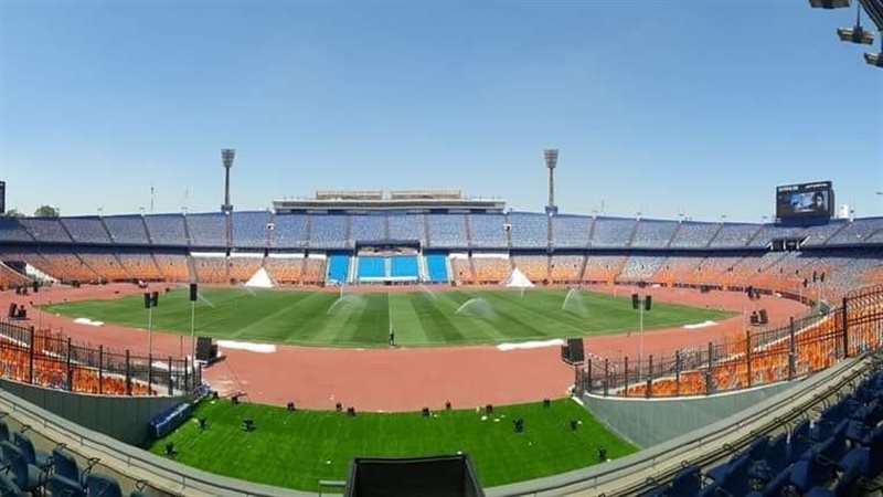 استاد القاهرة، فيتو